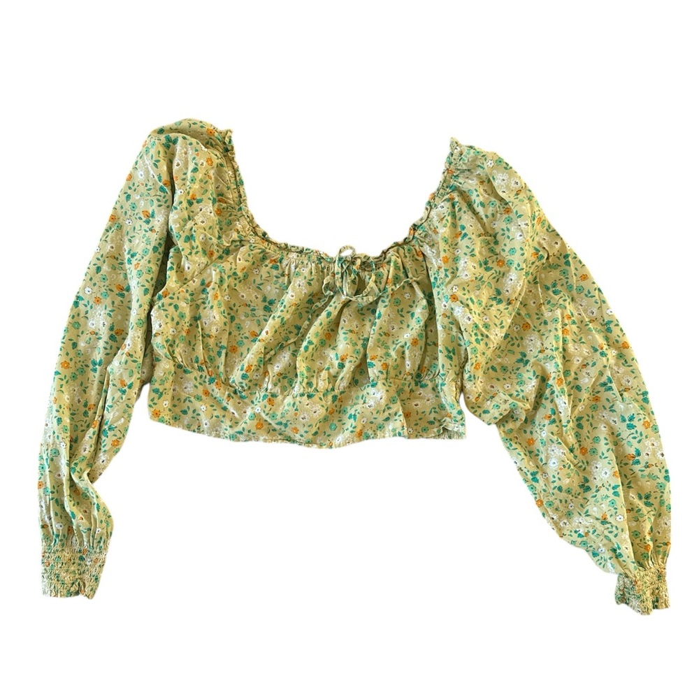 Long sleeved cropped blouse